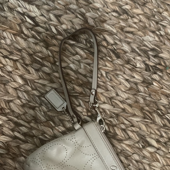 Grey Leather Coach Wristlet Wallet - Picture 2 of 3